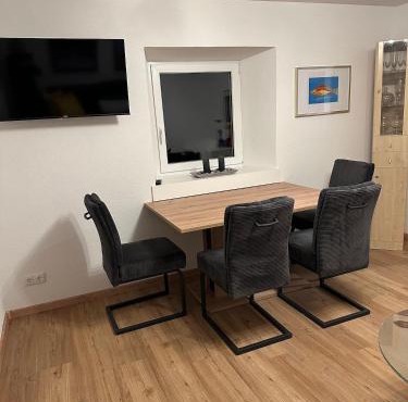 Modern renovierte Ferienwohnung mit Kunstambiente