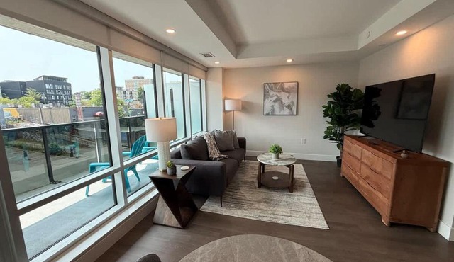 Modern & spotless 1 BR downtown with 6 appliances in Halifax