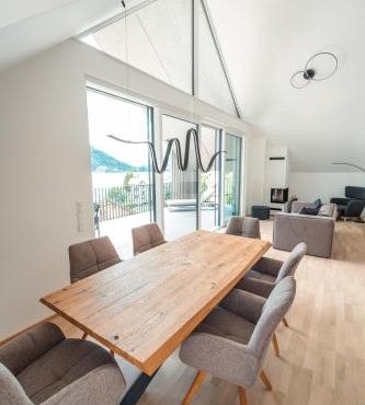 Montelago, Penthouse mit Seeblick & Seezugang