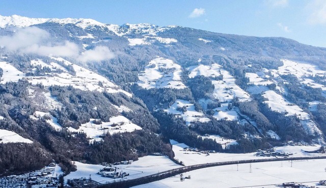 Nice apartment for 5 guests with WIFI, TV and terrace in Mühlfeld