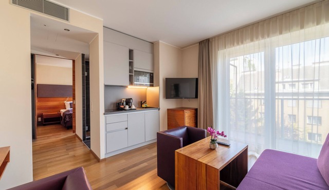 Pakat Suites