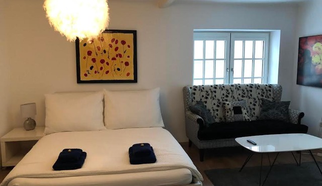 PIXI Apartment