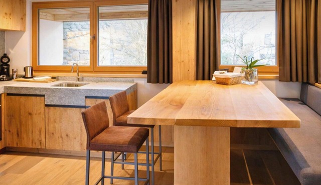 RACING Suite – Terrace & Sauna Access