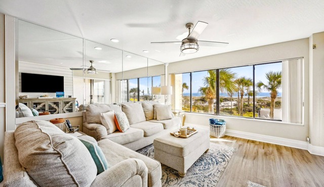 Relaxing Oceanfront Condo -Seaglass Spectacular Ocean Views from every room in Amelia Island