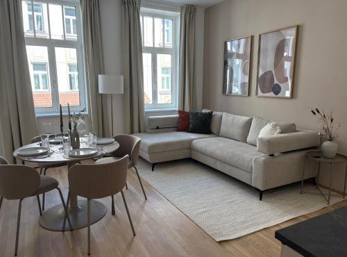 Ruhelage im neu renovierten Altbau, 20 Minuten ins Zentrum