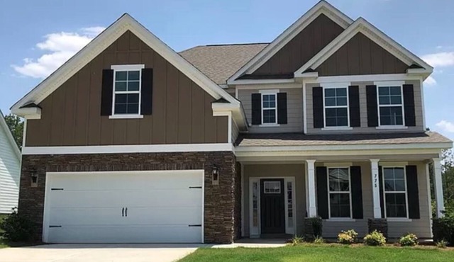 Spacious Evans Home ready for Masters Guests in Evans