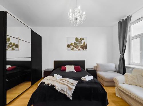 Three-Bedroom Sanctuary, King-Size Beds