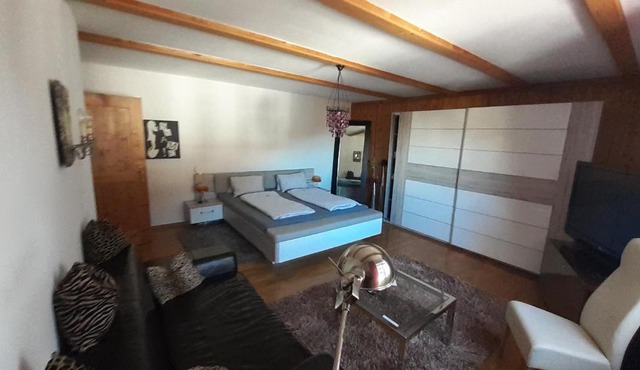Top Apartment