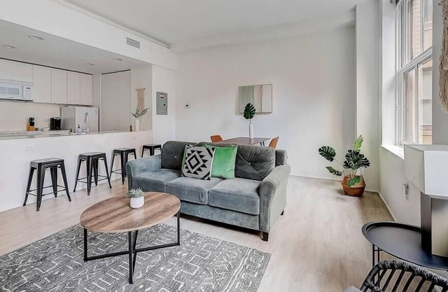 Frontdesk | Bright + Open Studio in Downtown in Cleveland