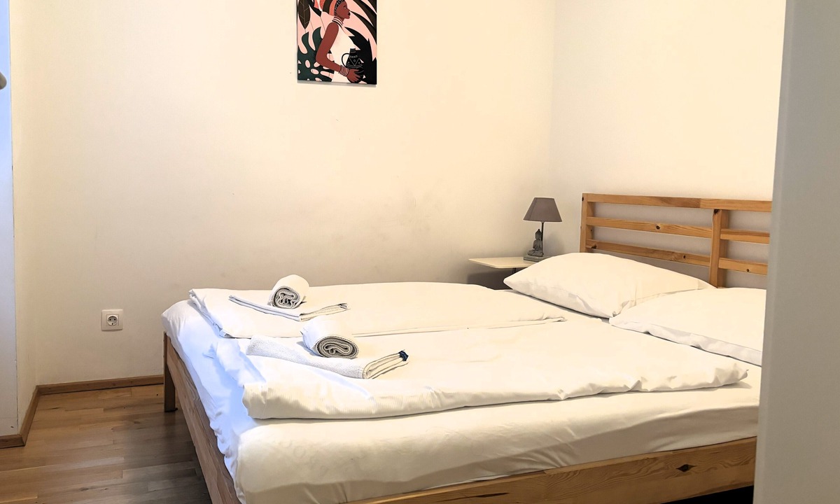Brigittenau Apartment | Quiet city apartment with balcony