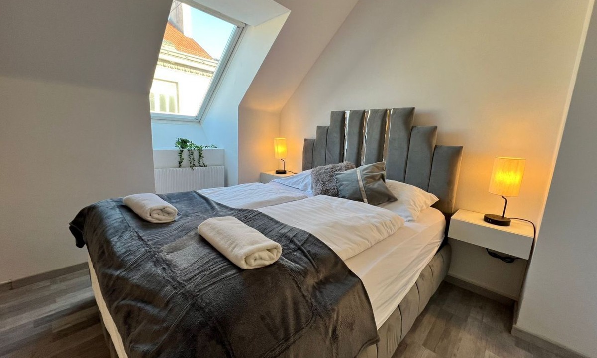 Landstrasse Apartment | Elegant 2+1 BR Apt at Vienna's Vibrant 3. District