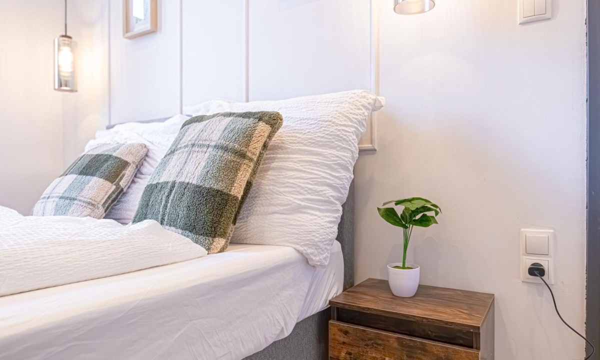 Funfhaus Apartment | Bright & Modern Room in Vienna’s Meidling District