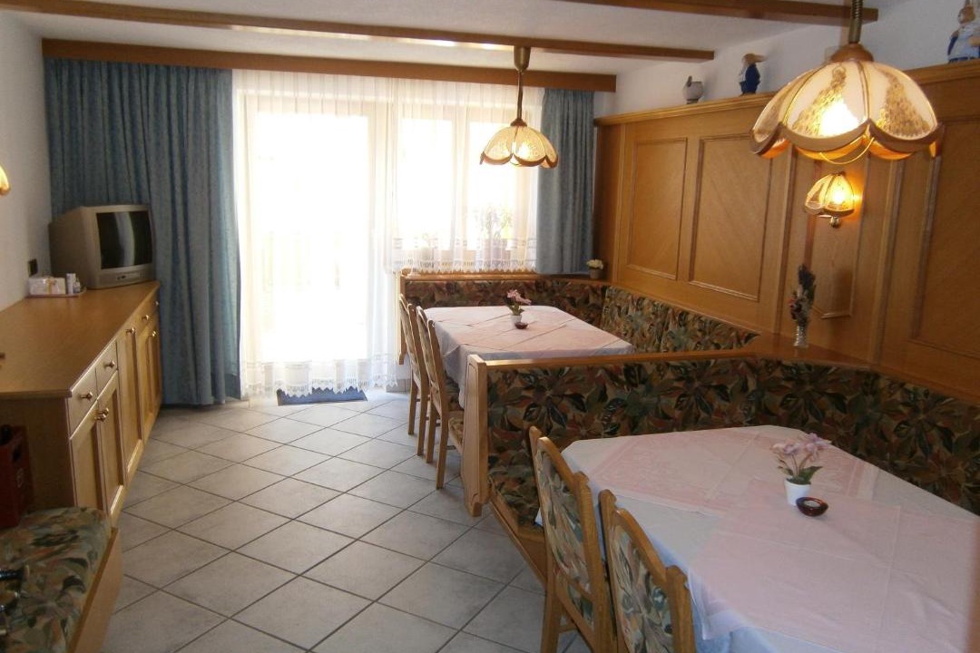 Holzgau Apartment | Gästehaus Alpenruh