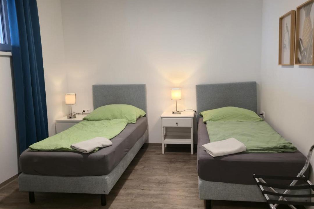 Engerwitzdorf Apartment | Wolfsjäger Worker Rooms - voll ausgestattete Gemeinschafts-Apartments mit Küche & Waschmaschine, nahe Linz
