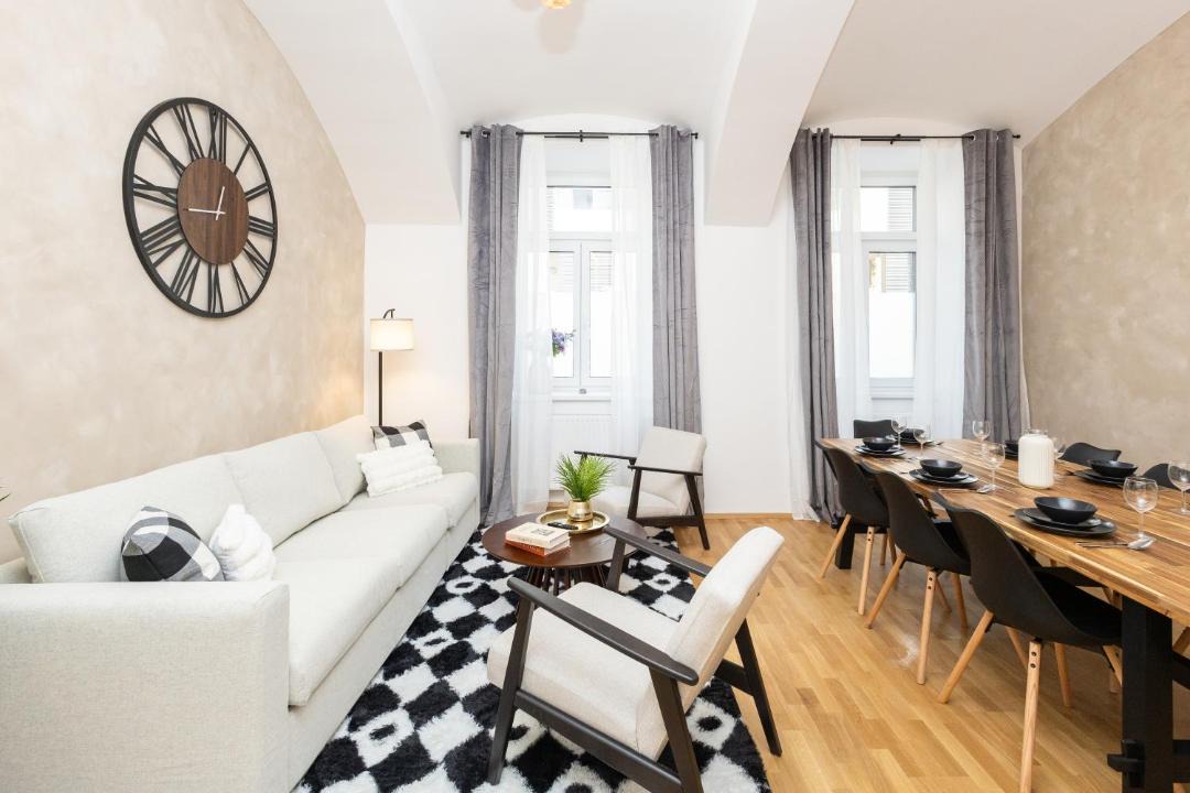Leopoldstadt Apartment | High-End 3 Bedroom Apartment l Free Parking l AC in Every Room l Sleeps 11