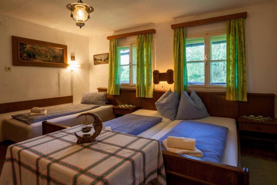 Bramberg am Wildkogel House | Mountain-view Cottage 15 beds-Pets welcome