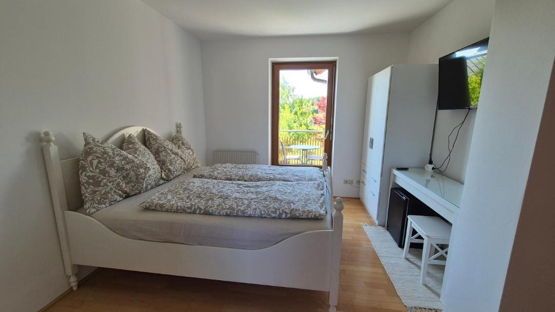 Perwang am Grabensee House | SBE Rooms - Near Salzburg And Lakes