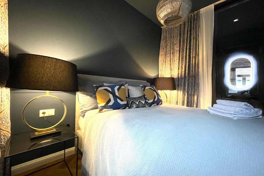Rudolfsheim-Funfhaus Apartment | Luxury Stay Vienna