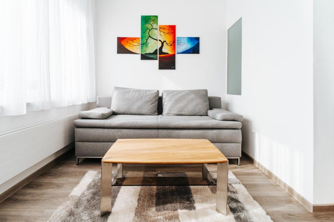 Zeltweg Apartment | Zentrales Apartment mit Parkplatz und WLAN - nahe Red Bull Ring