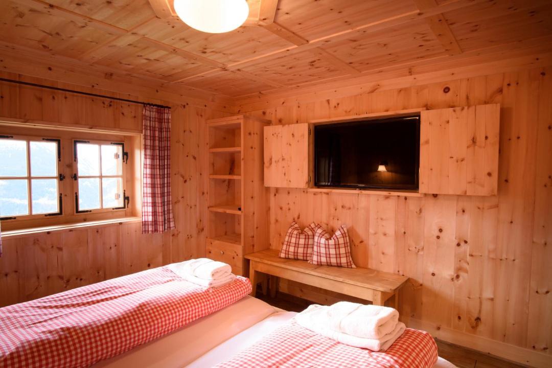 Bartholomaeberg Ski Chalet | Chalet Berghaus Bartholomäberg
