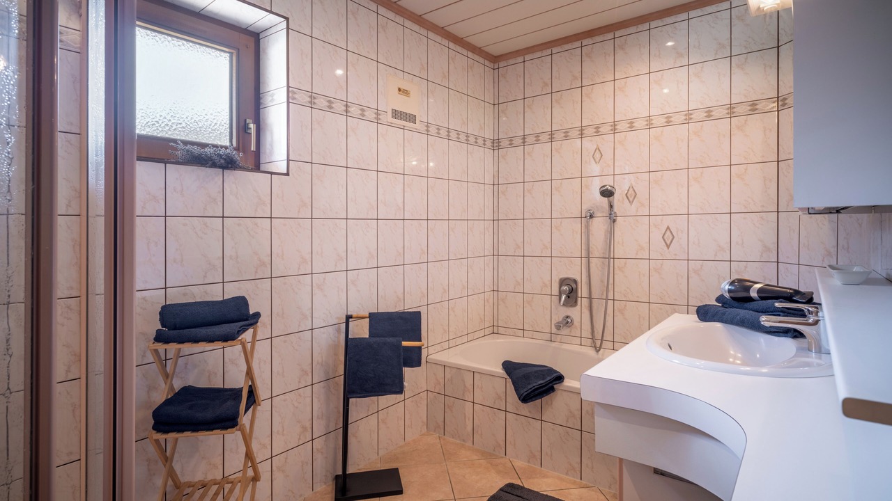 Photo of Bathroom in Kapfing