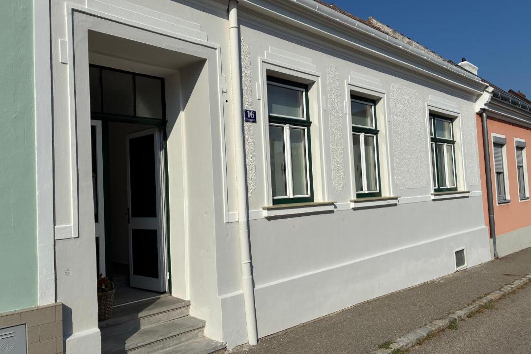 Photo of Buildings in Retz