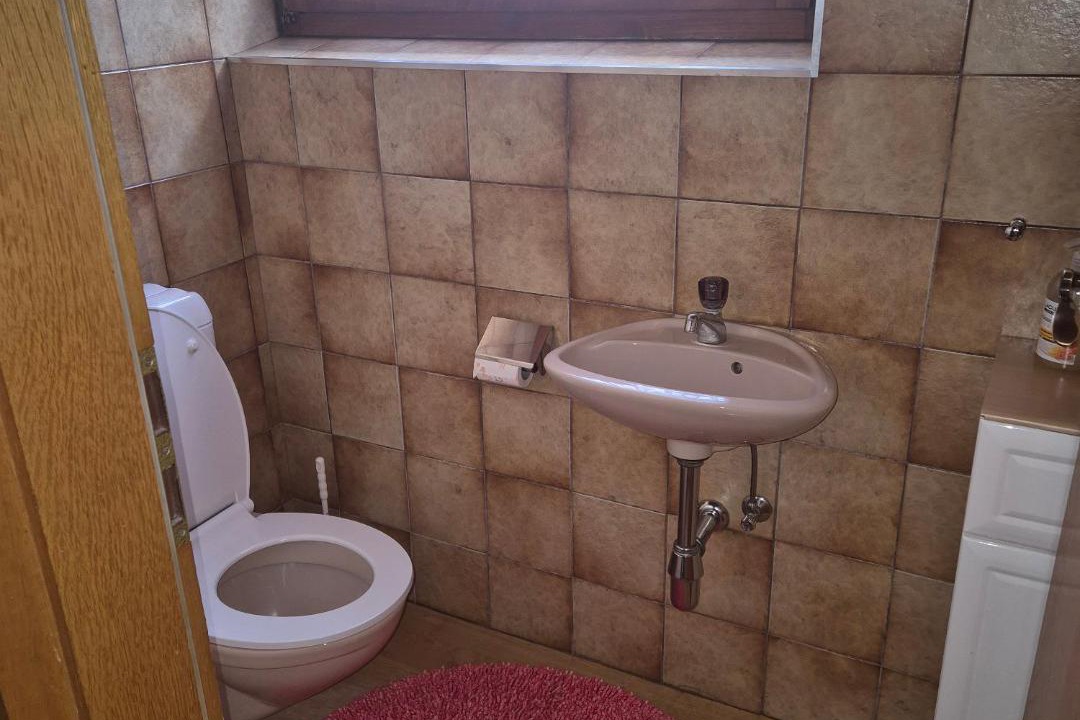 Photo of Bathroom in Hard