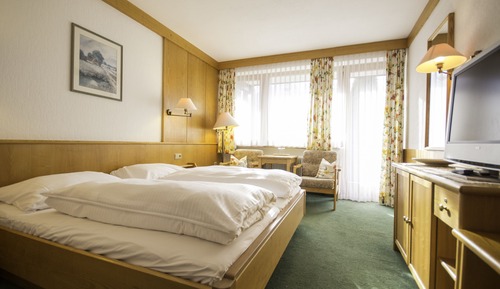 Classic Double Room, Balcony, Mountain View