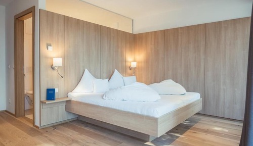 Deluxe Double Room, Balcony, Mountain View
