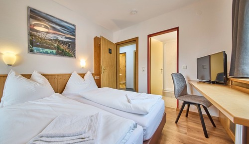 Classic Quadruple Room, Balcony, Mountain View
