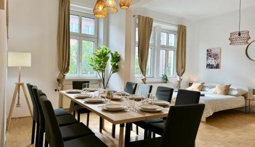 Deluxe Apartment