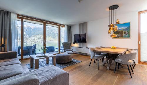 Three-Bedroom Apartment 6.1