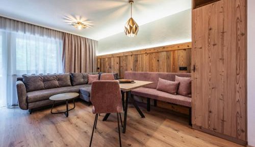 One-Bedroom Apartment with Balcony