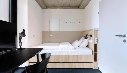 Silver Plus Studio (accessible room)