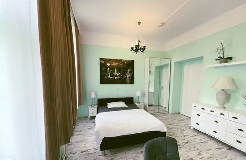 Rudolfsheim-Funfhaus Hotel | Hotel California