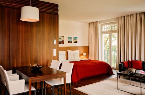 Zeltweg Hotel | TAUROA Steirerschlössl