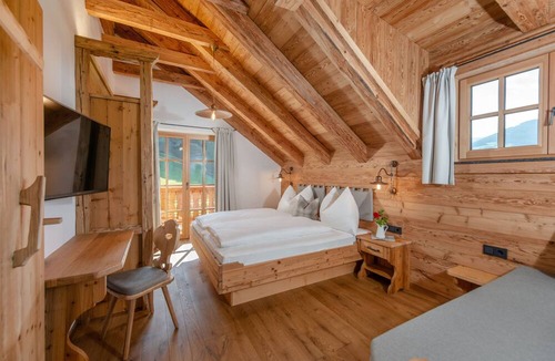Haus Apartment | Almchalet Linharterhof