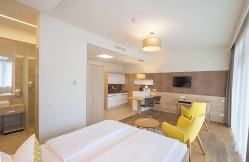 Graz-Straßgang Apartment | Comfort Studio With King-size Bed for 2 People 24-7 Check-in