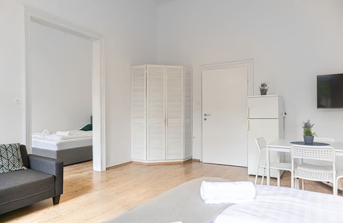 Wahring Apartment | Stylish Modern 2BR Near Vienna AKH