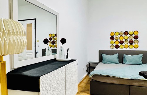 Rudolfsheim-Funfhaus Apartment | Affordable Apt Near Stadthalle