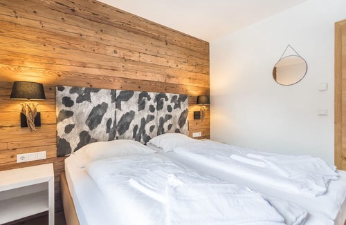 Rain Apartment | Holiday Apartment "Mountain Lodge - Top1" with Mountain View, Garden & Wi-Fi