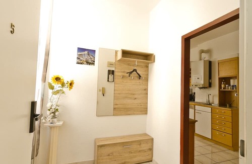 Funfhaus Apartment | Apartment No. 05 in Vienna near Schönbrunn/Westbahnhof | Keyless Check-In