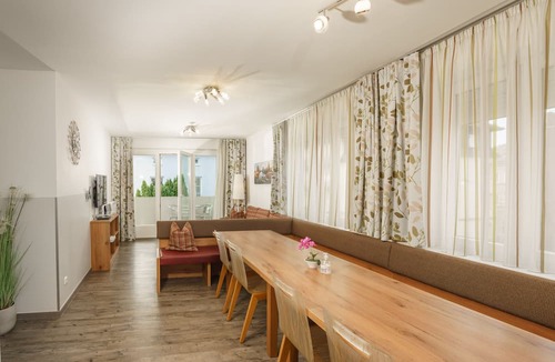 Schallmoos Apartment | Salzburg: Apartment RIVERSIDE 3 for 1 - 12 people