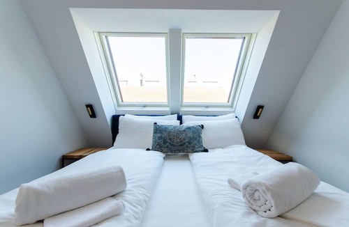 Weißgerber Apartment | ★Seductive Retreat in the ♥ of the City + Balcony★