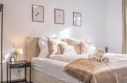Krems an der Donau Apartment | Cozy Room Close To Danube River