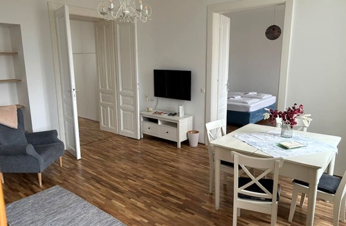 Brigittenau Apartment | Sonnige Wohnung by Interhome