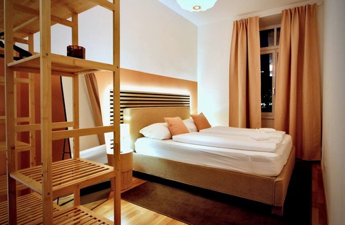 Josefstadt Apartment | Stylish Home in Vienna’s Central 9th District