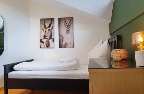 Goetzens Apartment | Lovingly designed 4-room Supreme Suite.