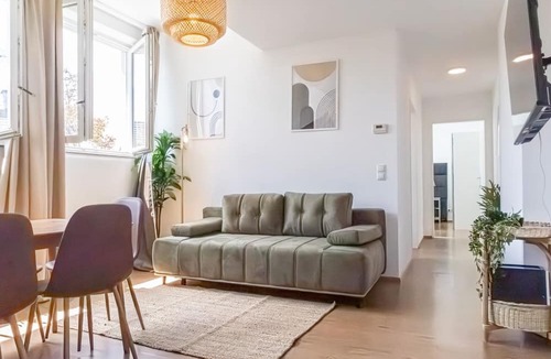 Donaustadt Apartment | Charming 2BR+1LR Apt. Modern Design @Donaustadt