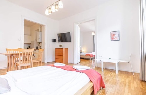 Ottakring Apartment | Central 2BR Apartment by Wiener Stadthalle